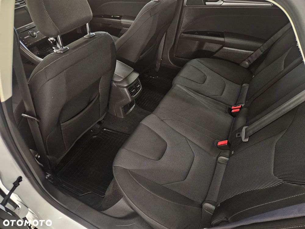 Ford Mondeo 2.0 TDCi ECOnetic Start-Stopp Business Edition - 12