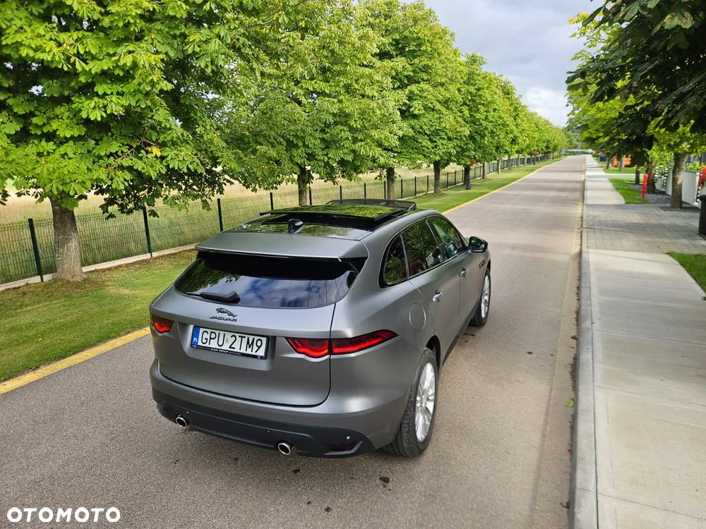 Jaguar F-Pace - 5