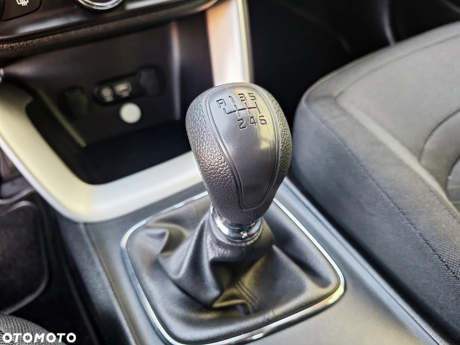 Kia Ceed - 33
