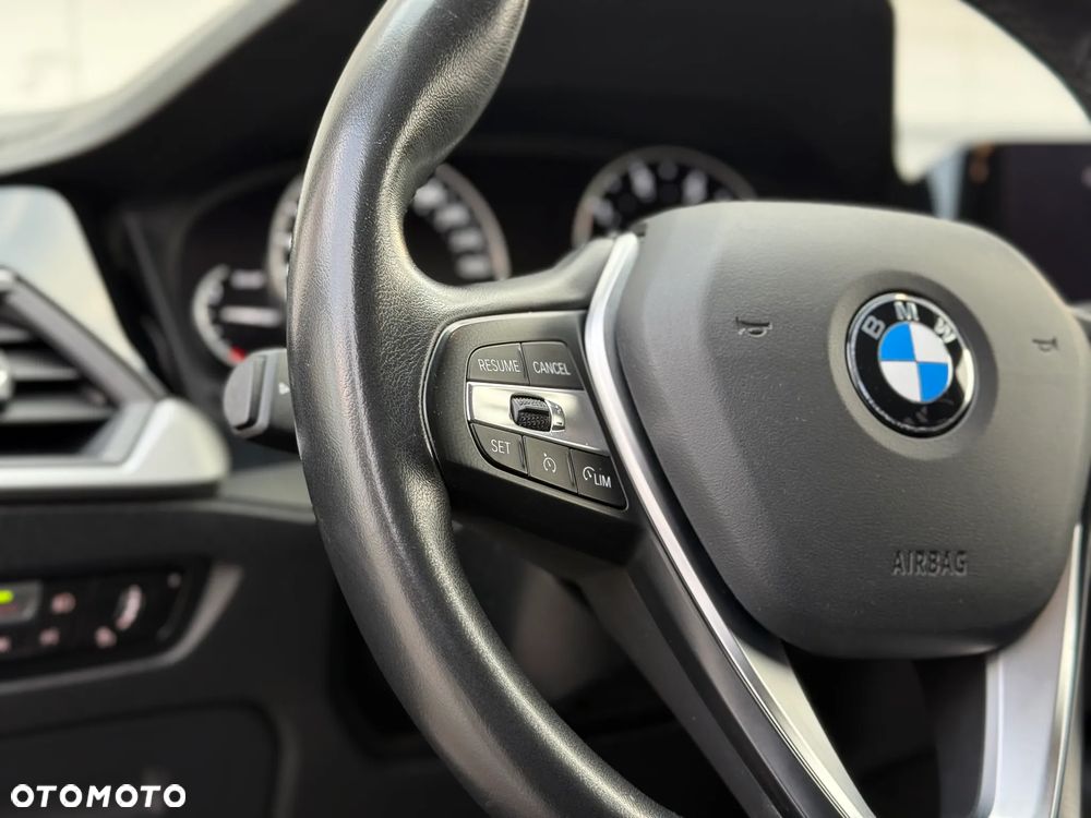 BMW Seria 3 318d Touring Advantage - 23