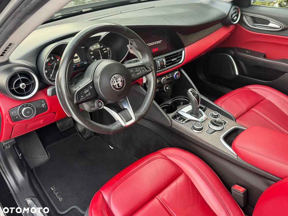 Alfa Romeo Giulia - 7