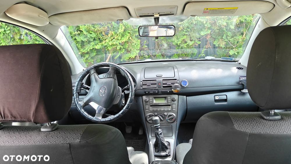 Toyota Avensis - 7