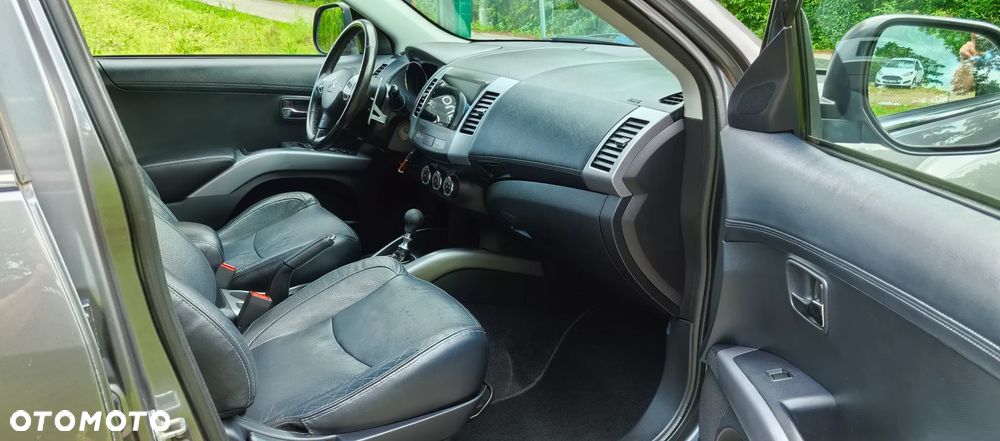 Citroën C-Crosser 2.2 HDi Exclusive DCS - 12