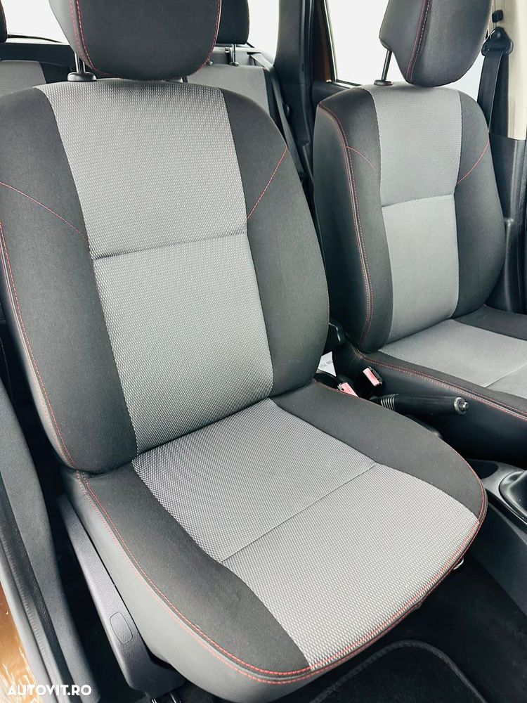 Dacia Duster dCi 90 FAP 4x2 Ambiance - 16