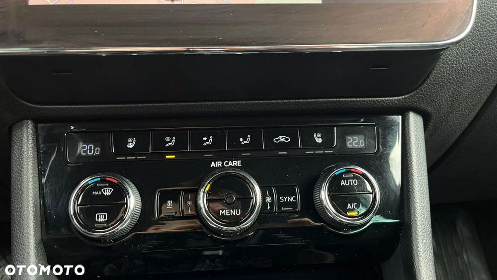 Skoda Superb 2.0 TDI 4x4 L&K DSG - 26