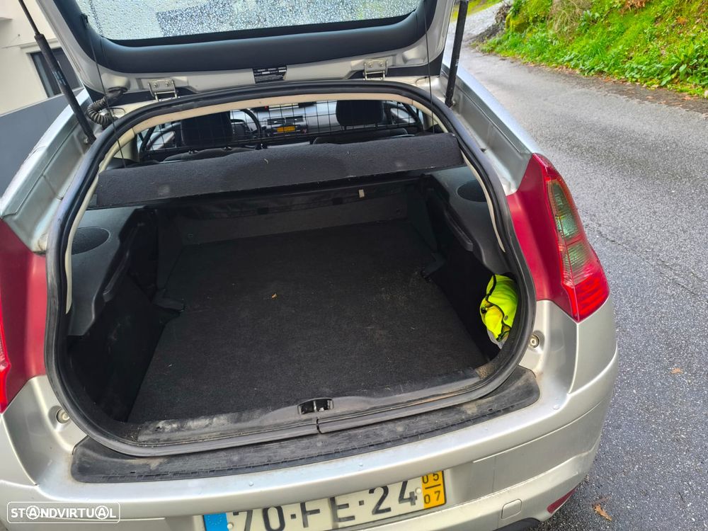 Citroën C4 1.6 HDi FAP VTR - 14