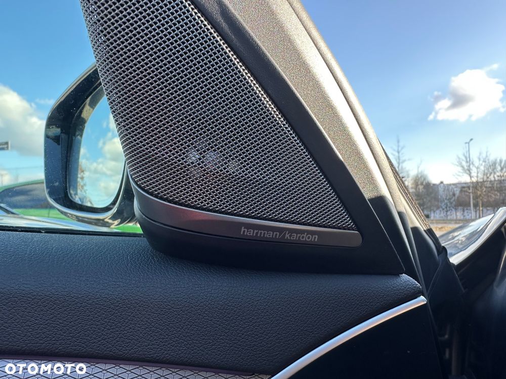 BMW Seria 5 520d M Sport Edition - 8