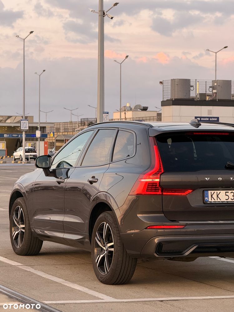 Volvo XC 60 B4 D Plus Dark - 9