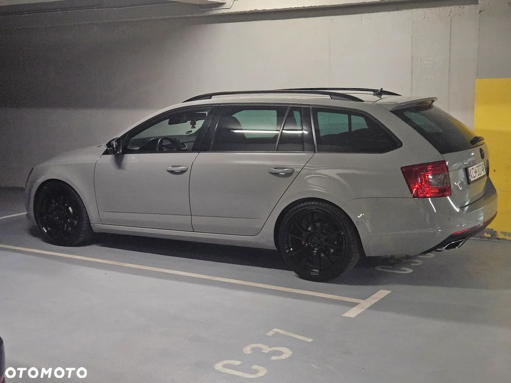 Skoda Octavia 2.0 TDI RS - 25
