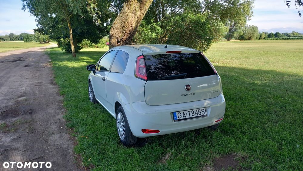 Fiat Punto 1.4 Easy S&S - 12