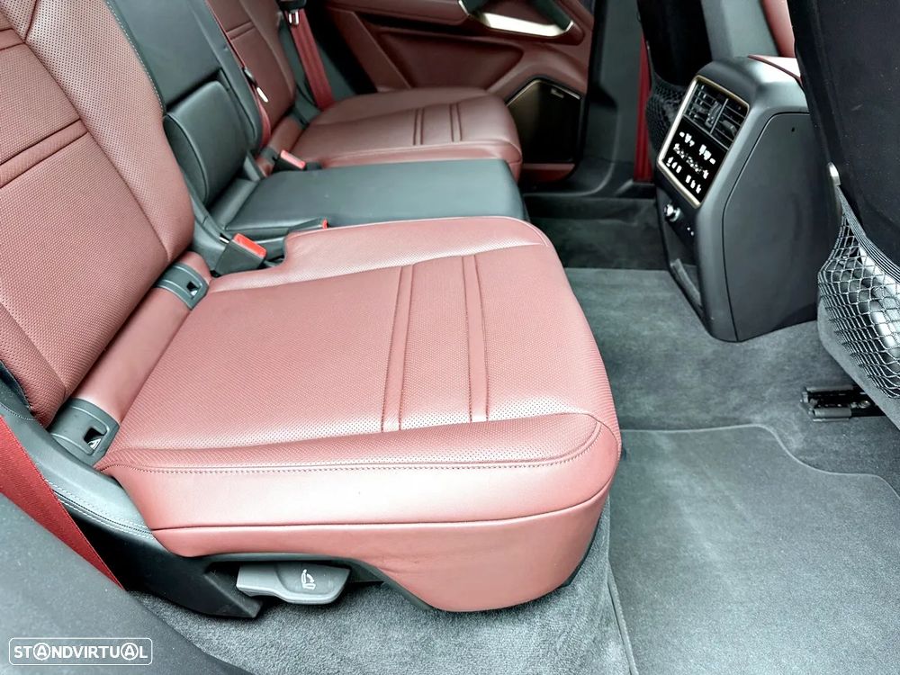 Porsche Cayenne Turbo E-Hybrid - 28