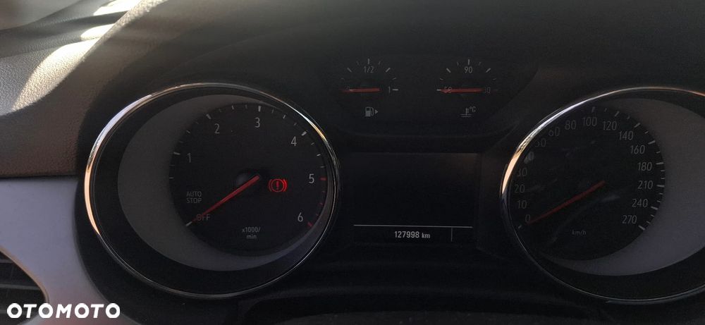 Opel Astra 1.6 CDTI Essentia S&S - 11
