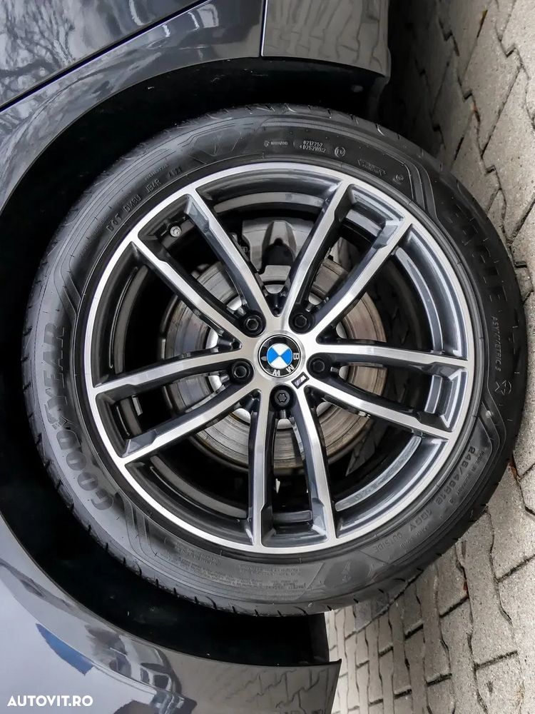 BMW Seria 5 530i xDrive Touring Aut. - 23