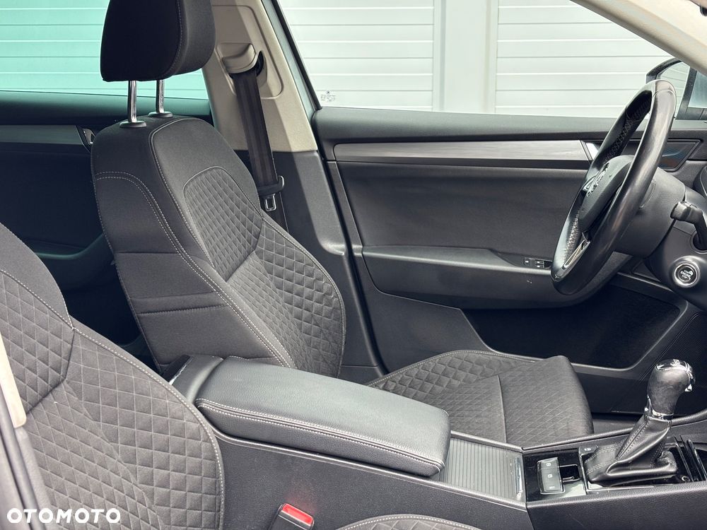 Skoda Superb 2.0 TDI Style DSG - 15