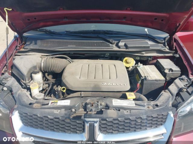 Dodge Grand Caravan - 36