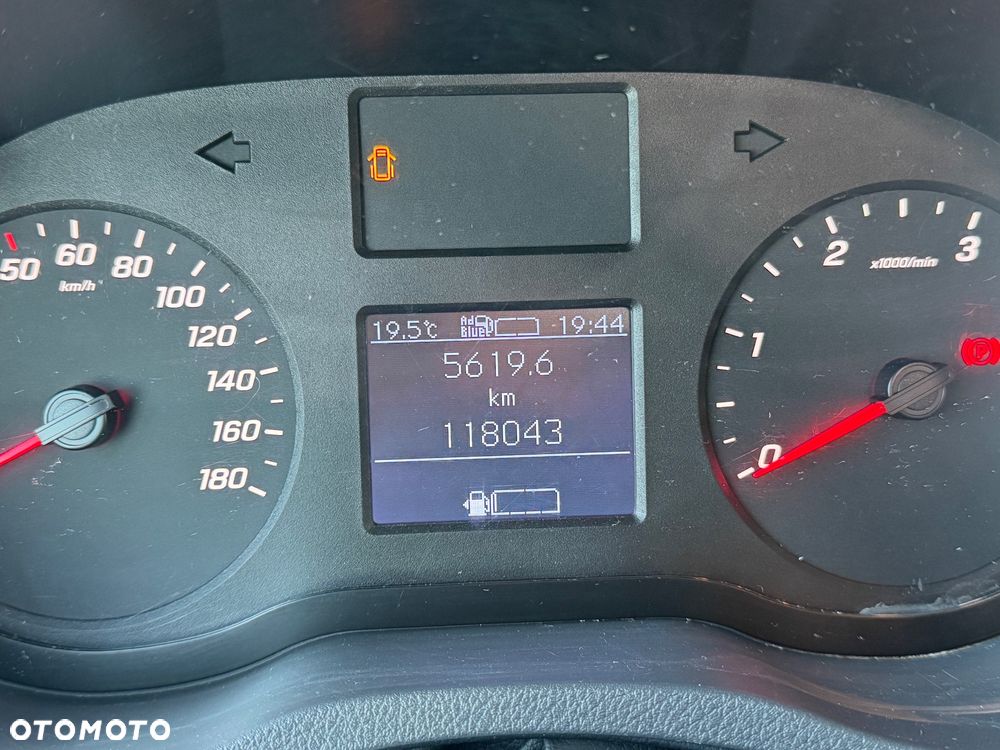 Mercedes-Benz Sprinter - 15