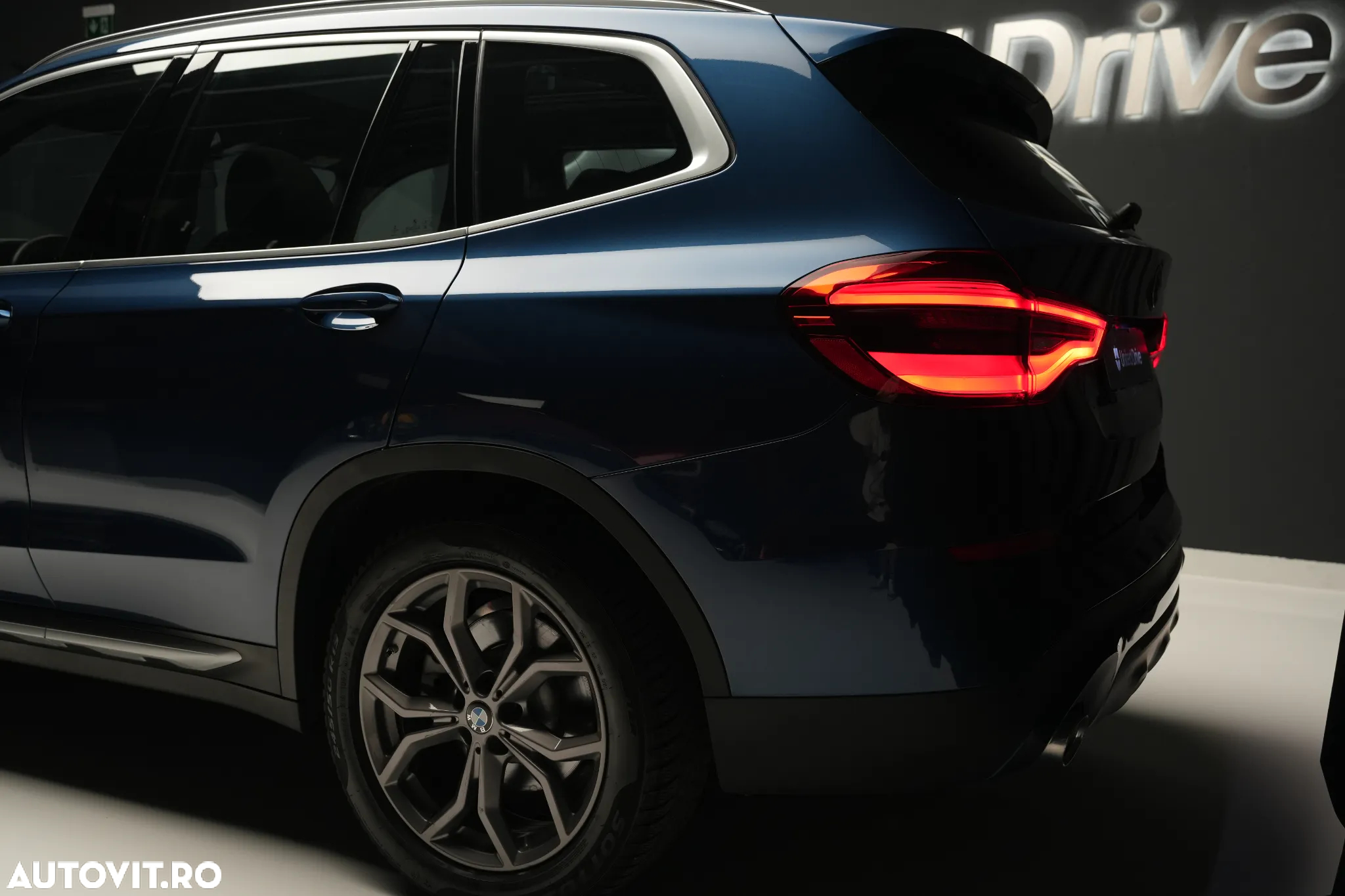 BMW X3 xDrive20d AT xLine - 8