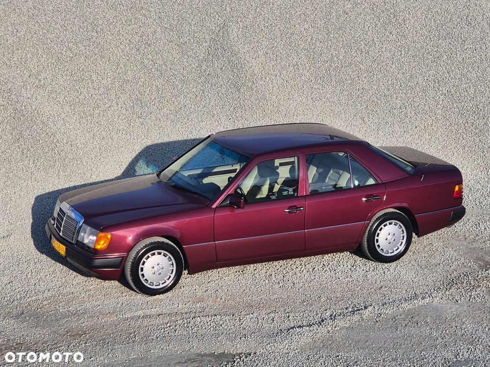 Mercedes-Benz W124 (1984-1993) - 12