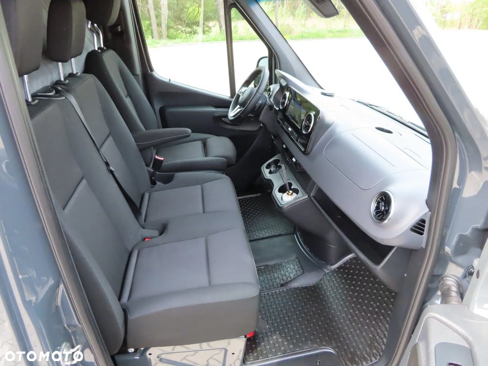 Mercedes-Benz Sprinter 319 CDI 190 KM 9G-Tronic Automat Model 907 Furgon Blaszak Ekstra Długi LONG MAXI + 4800 mm Rozstaw Osi 4325 mm Ładowność 981 Kg GWARANCJA FABRYCZNA Kabina Sypialniana + WEBASTO FULL Opcja Wyposażenia OKAZJA DOSTĘPNY I GOTOWY - 24