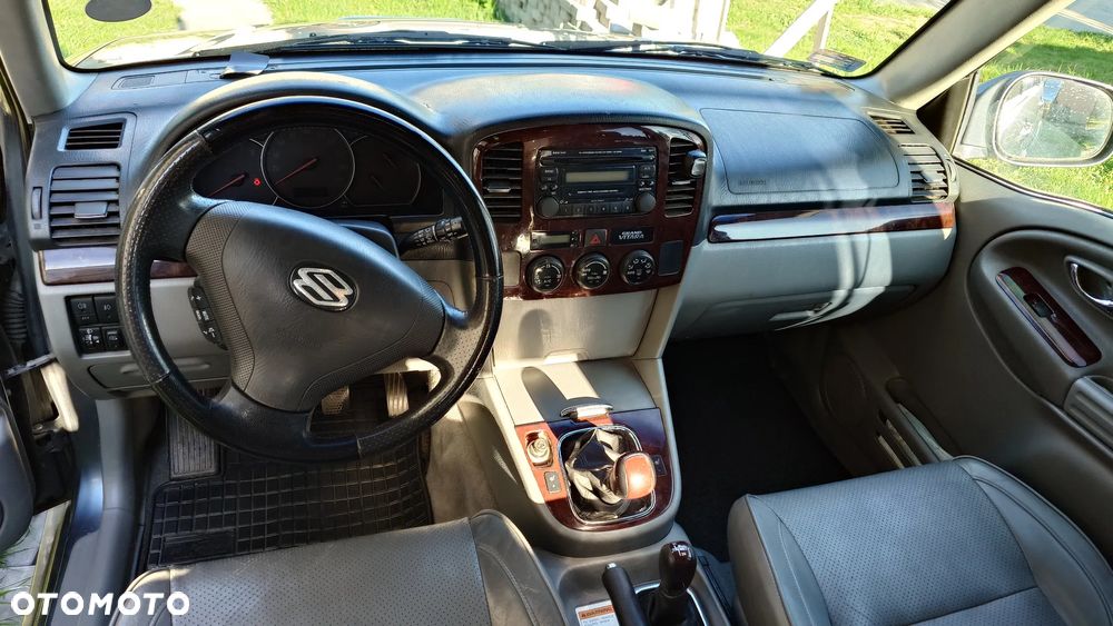 Suzuki Grand Vitara 2.7 V6 - 13