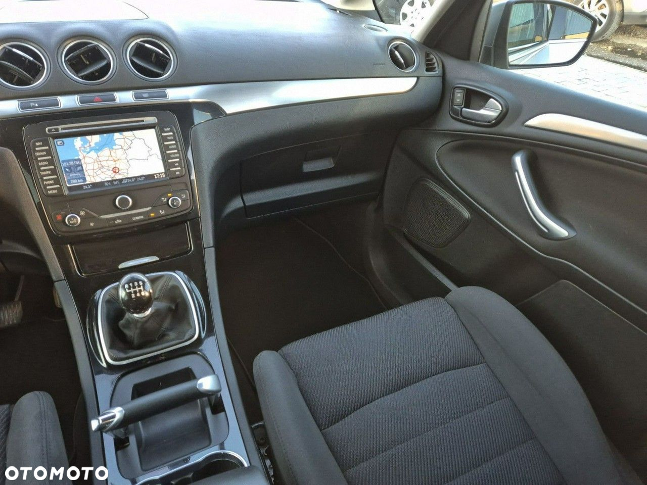 Ford Galaxy - 25