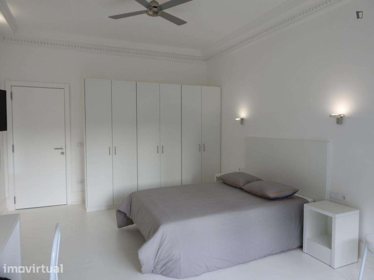 Quarto - localizado em Saldanha Lisbon - Grande imagem: 4/33