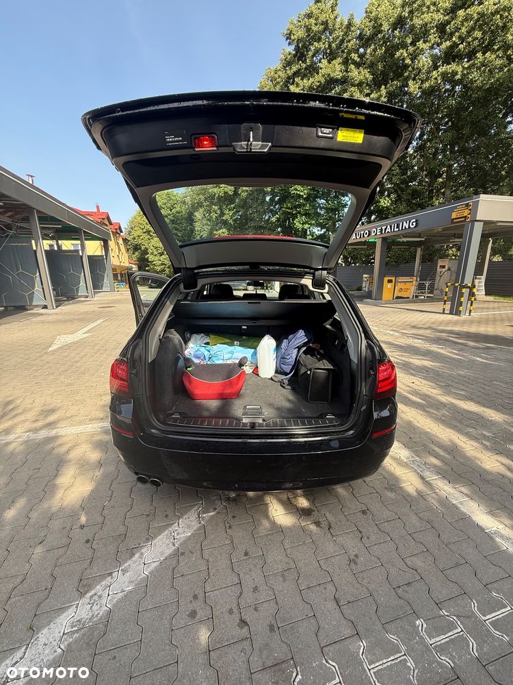 BMW Seria 5 520d xDrive - 10