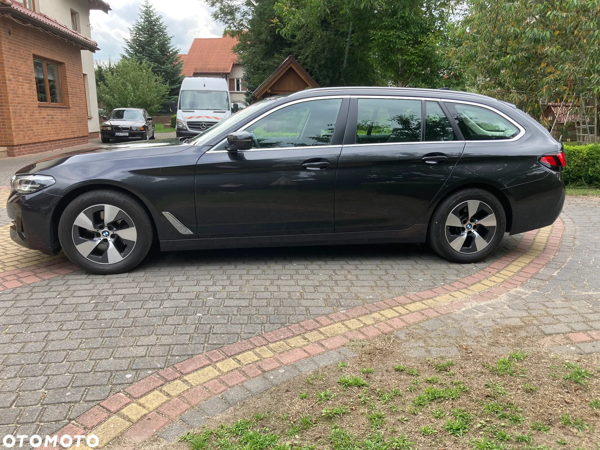 BMW Seria 5 520d Touring - 3