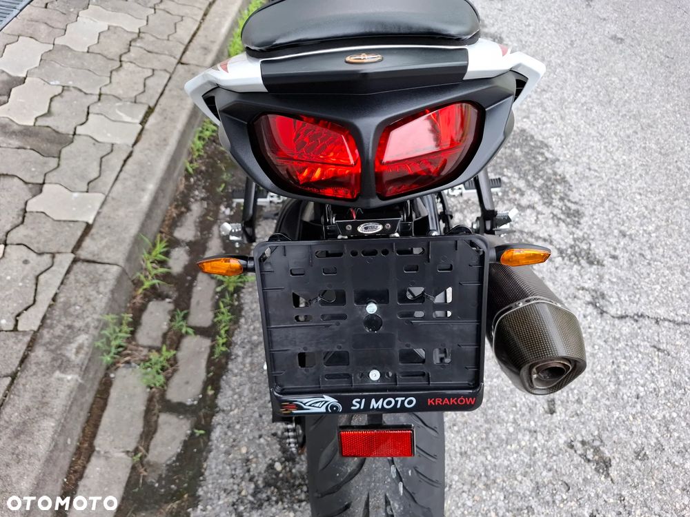 Yamaha FZ8 - 25