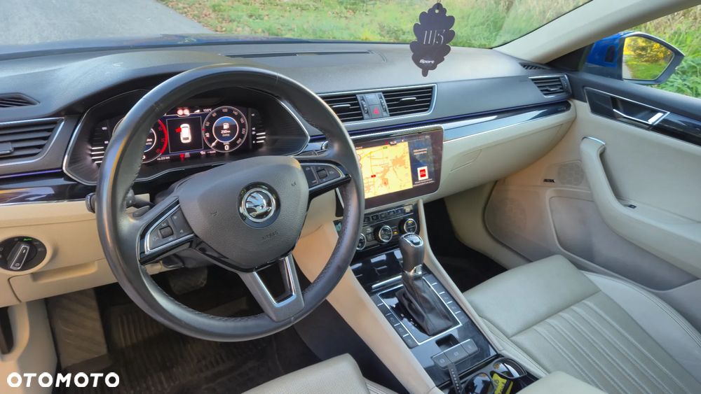Skoda Superb 2.0 TDI 4x4 L&K DSG - 11