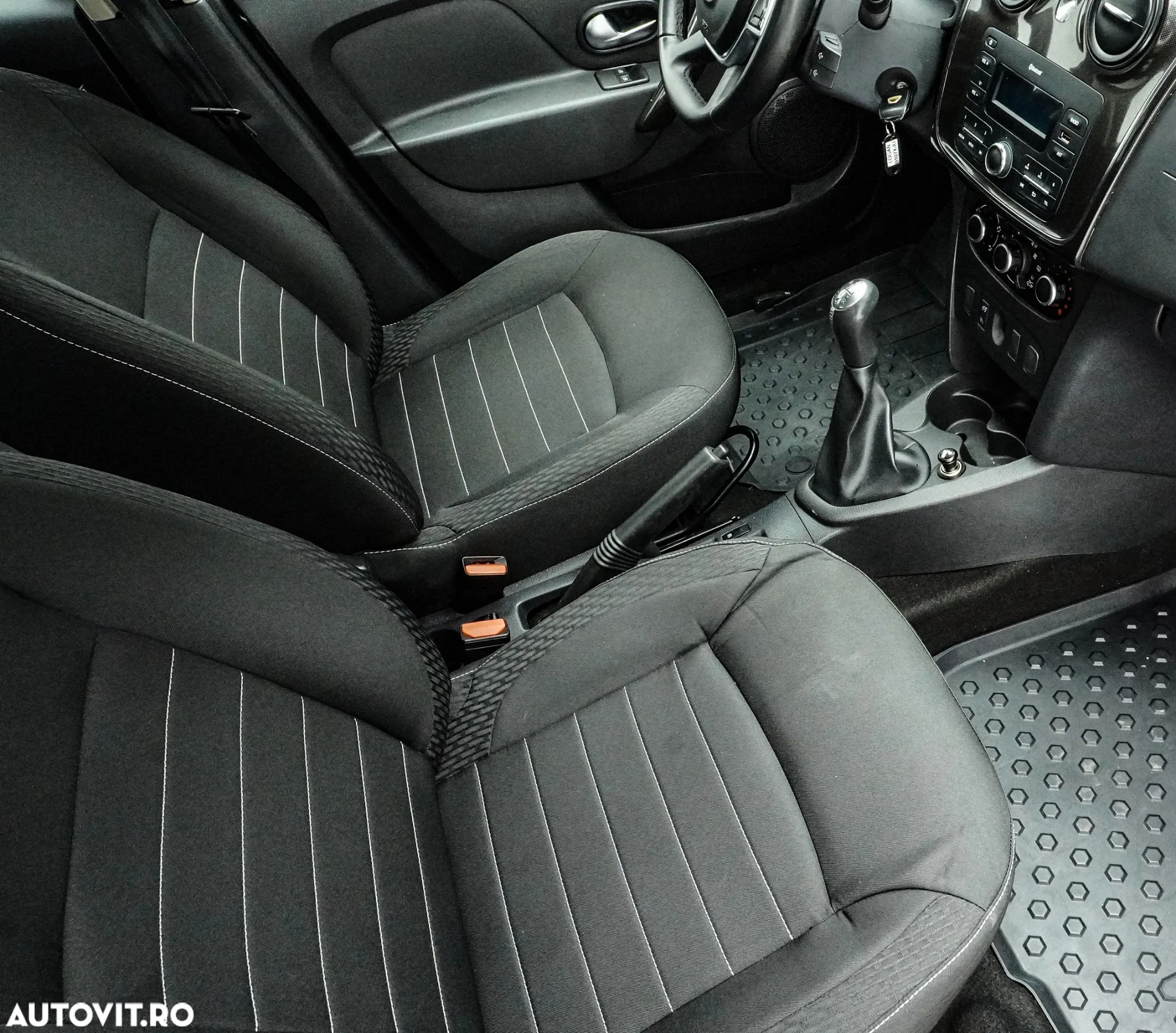 Dacia Logan 1.5 DCI Laureate - 12