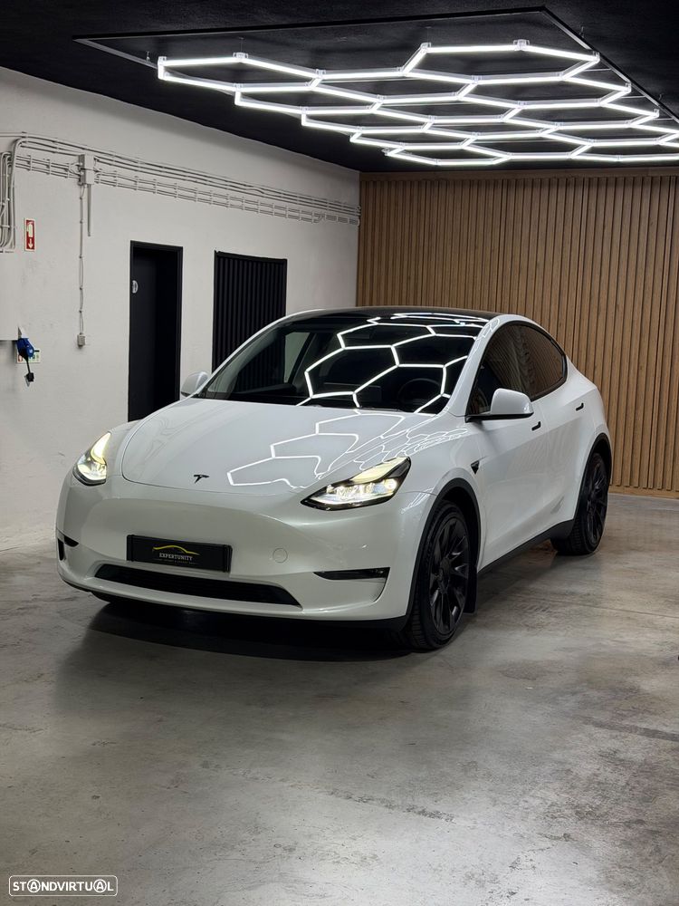 Tesla Model Y 2023 photo 3