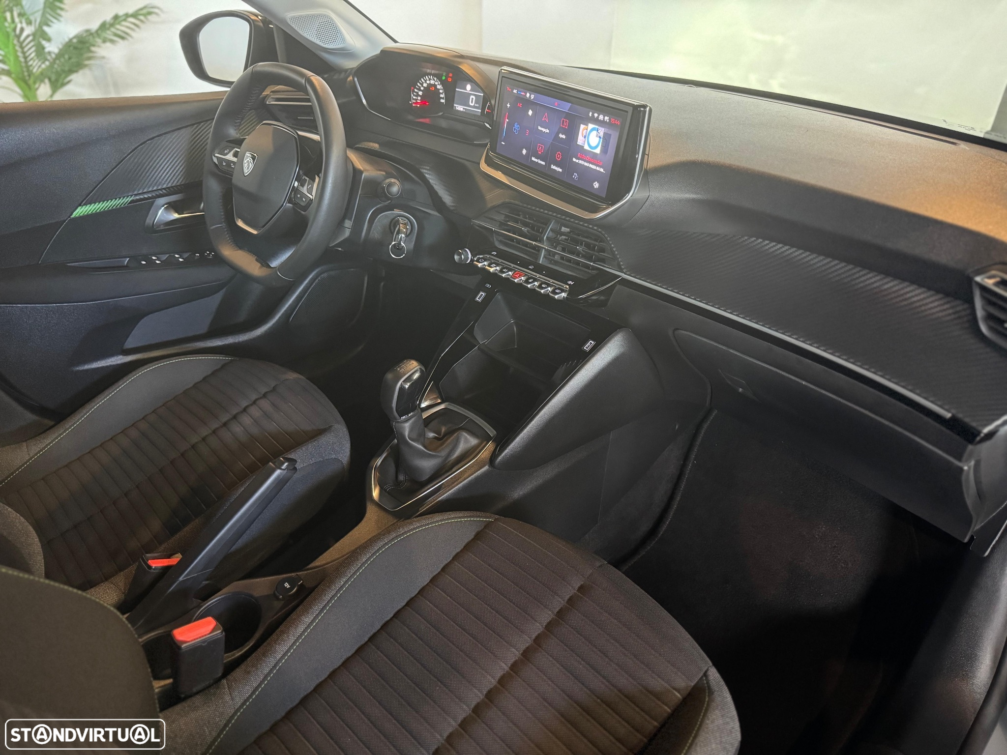Peugeot 208 1.2 PureTech SE Style - 25