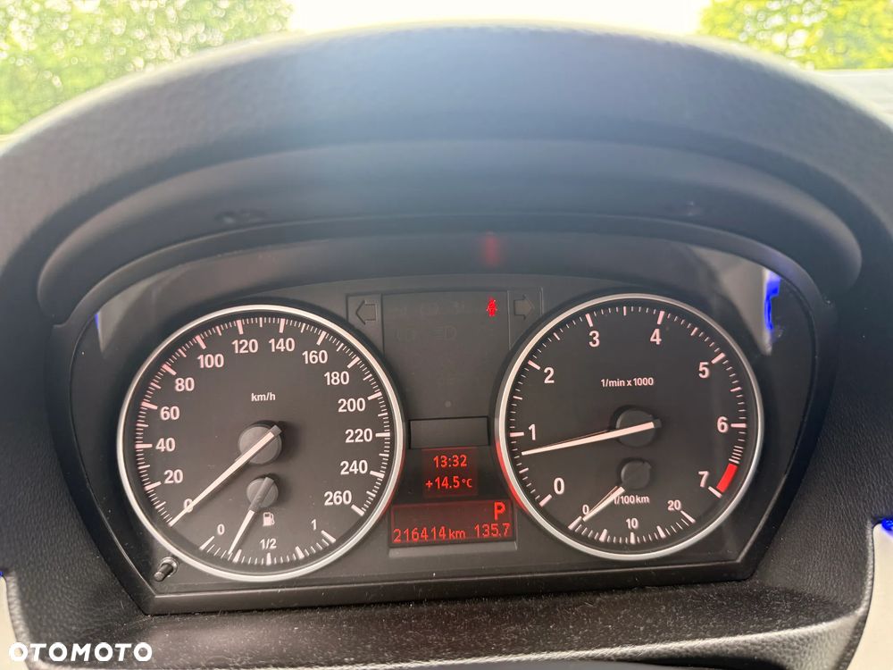 BMW Seria 3 318i - 6