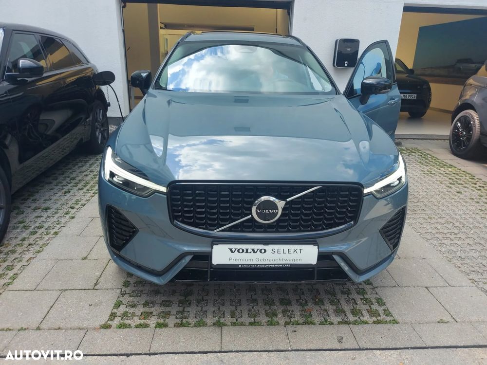 Volvo XC 60 B4 D Plus Dark - 3