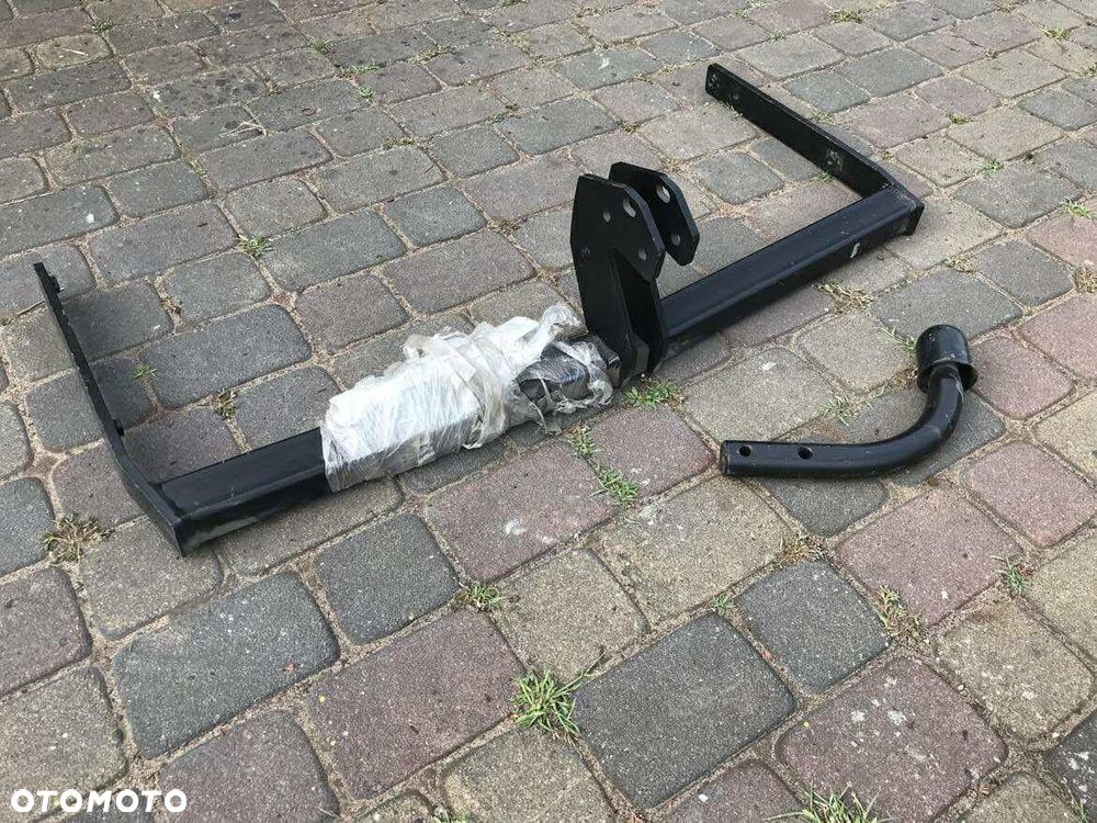 Hak holowniczy Skoda Octavia 2 Sedan - 2