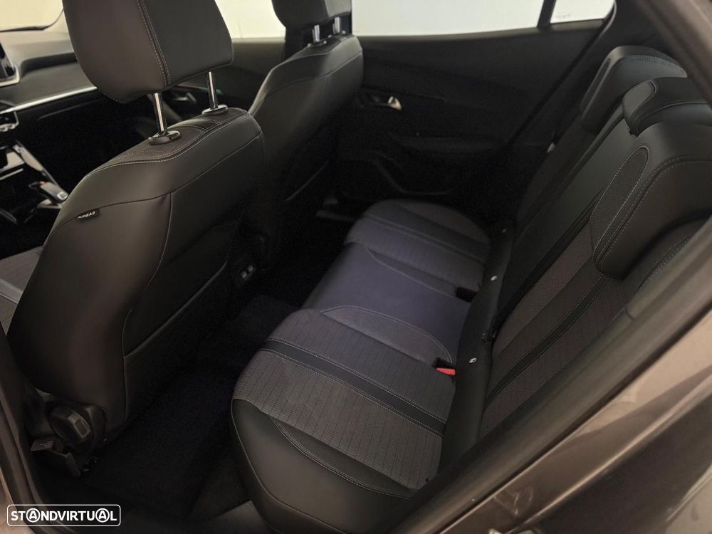 Peugeot 2008 1.5 BlueHDi Allure Pack EAT8 - 12