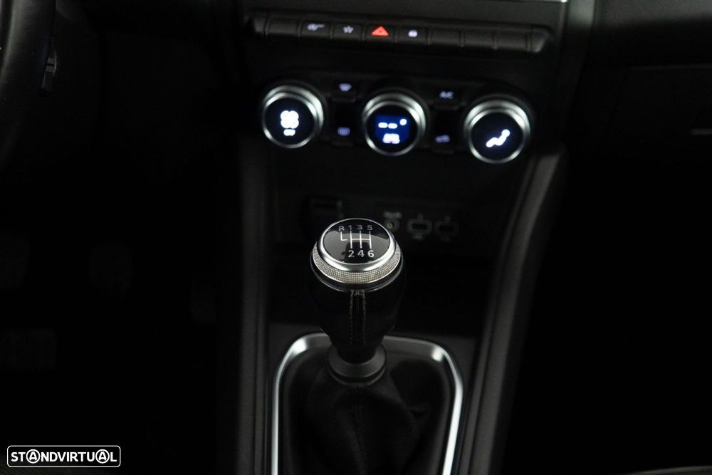 Renault Captur 1.0 TCe Techno - 26