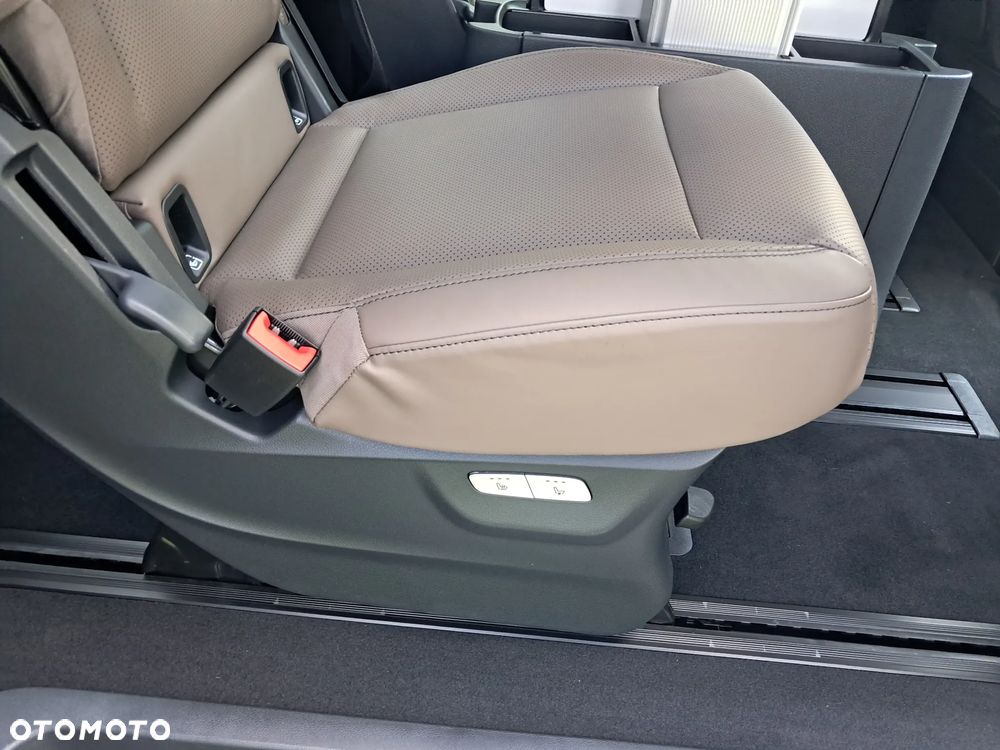 Mercedes-Benz Klasa V 300 d 4-Matic 9G-Tronic Exclusive (d³ugi) - 28