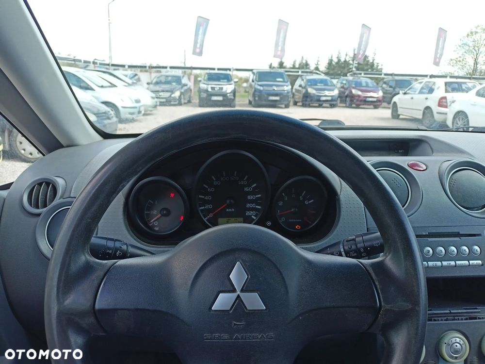 Mitsubishi Colt - 8