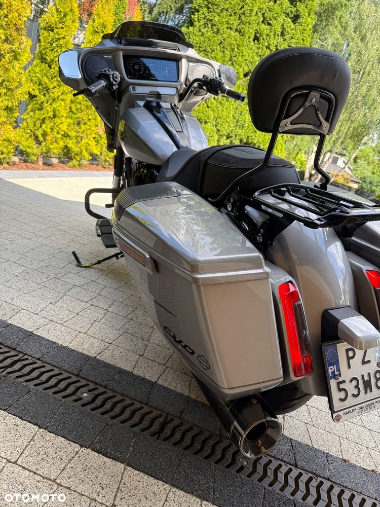 Harley-Davidson CVO Street Glide - 7