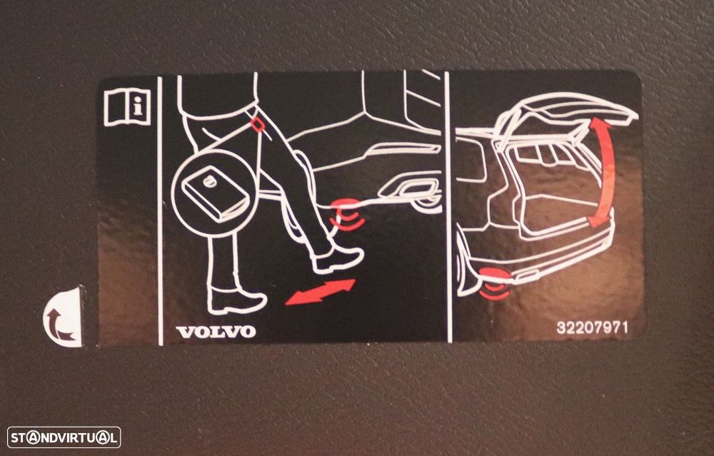 Volvo XC 60 2.0 T8 PHEV R-Design AWD - 45