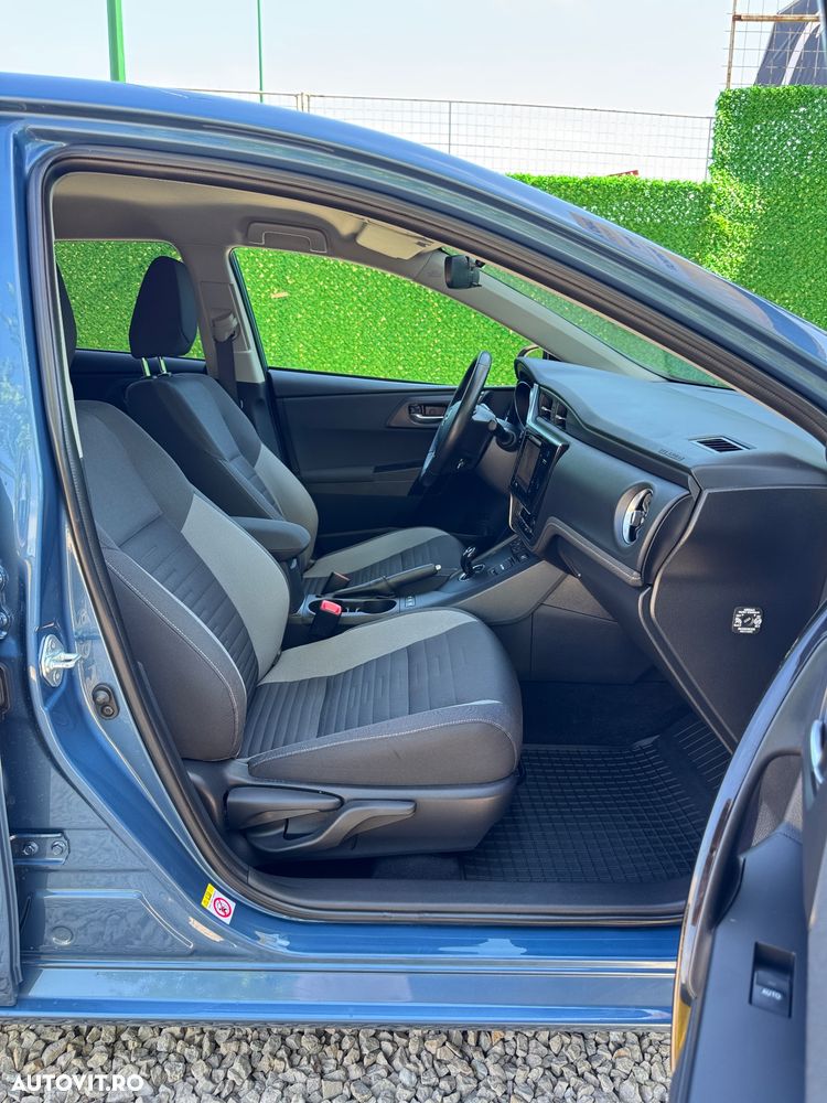 Toyota Auris 1.8 VVT-i Automatik Team Deutschland - 12
