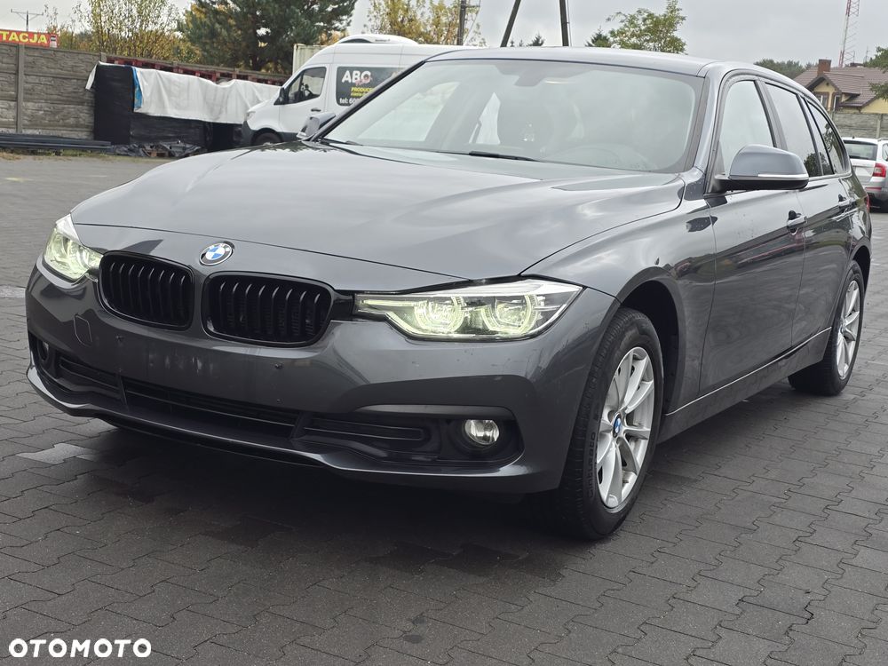 BMW Seria 3 318d Touring Sport Line - 5