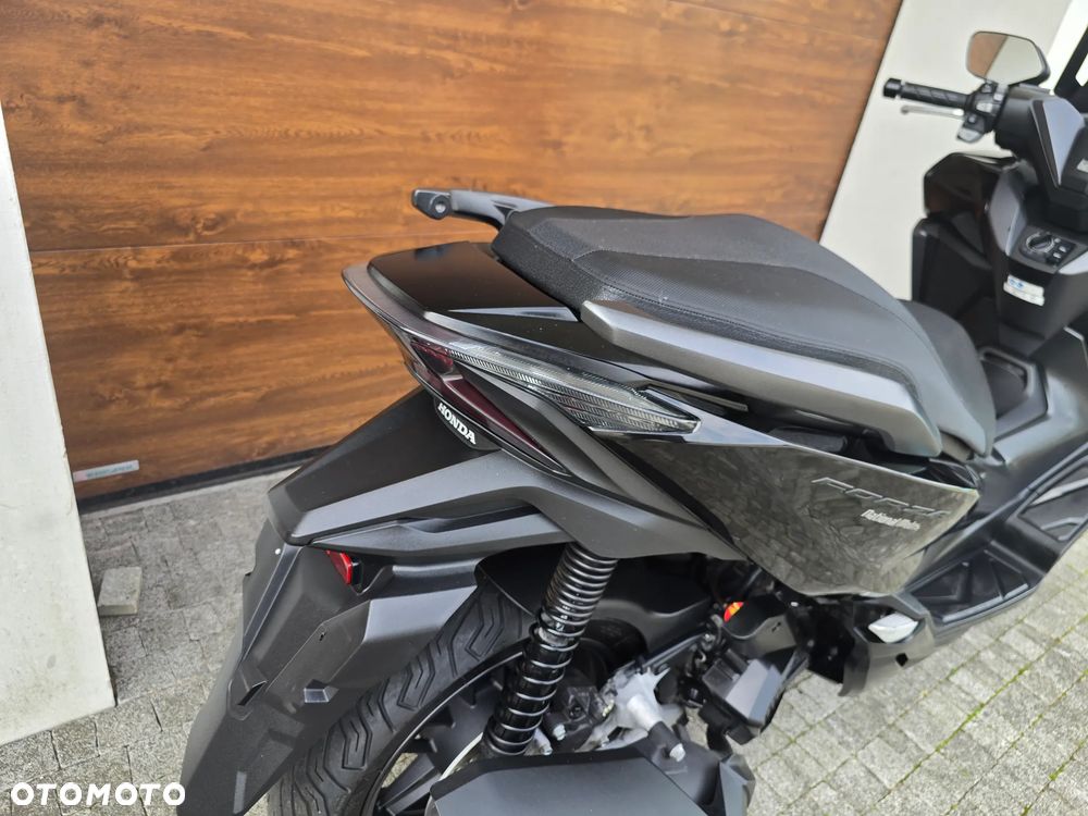 Honda NSS - 32
