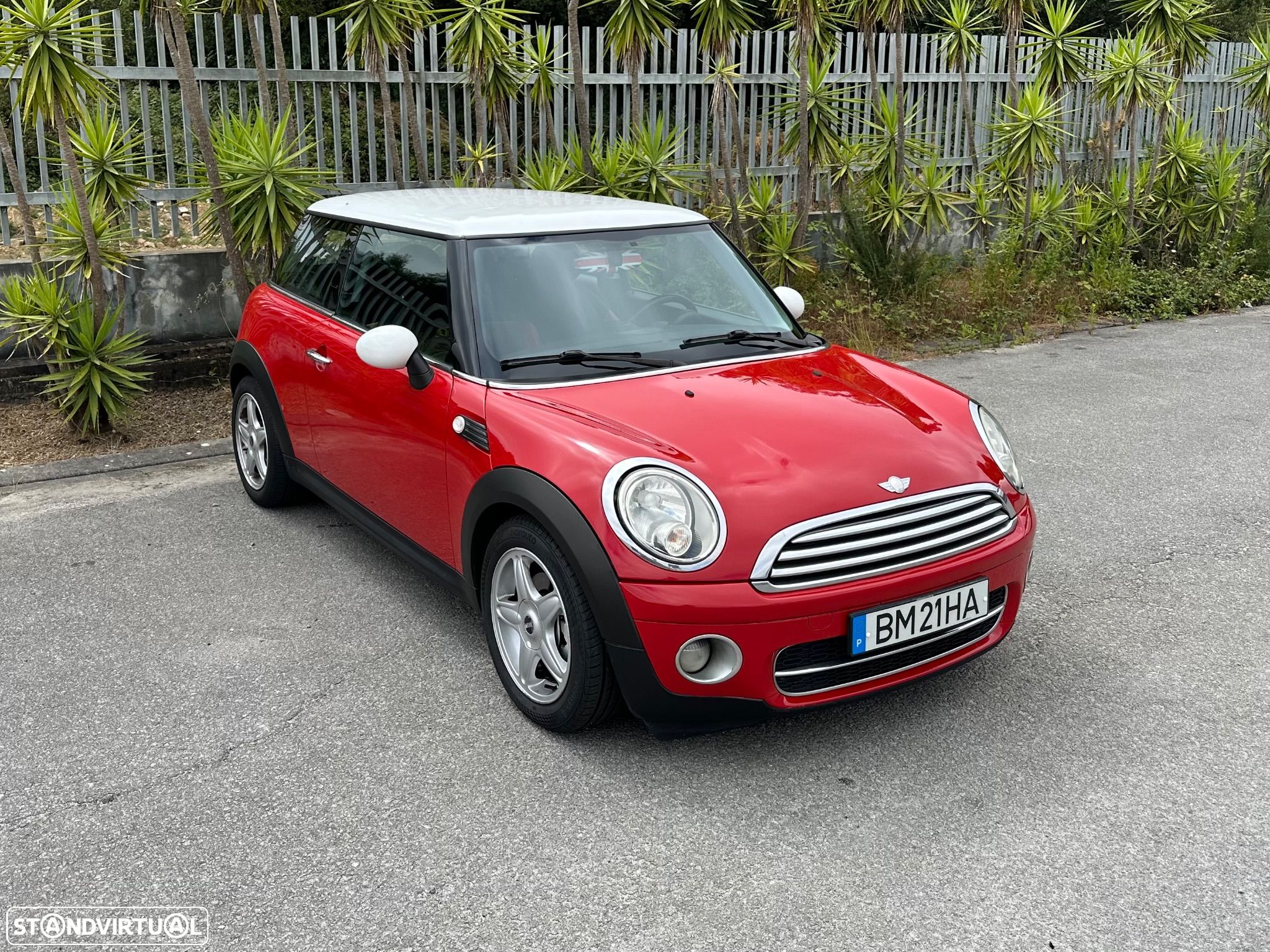 MINI 3 Portas Cooper D - 1