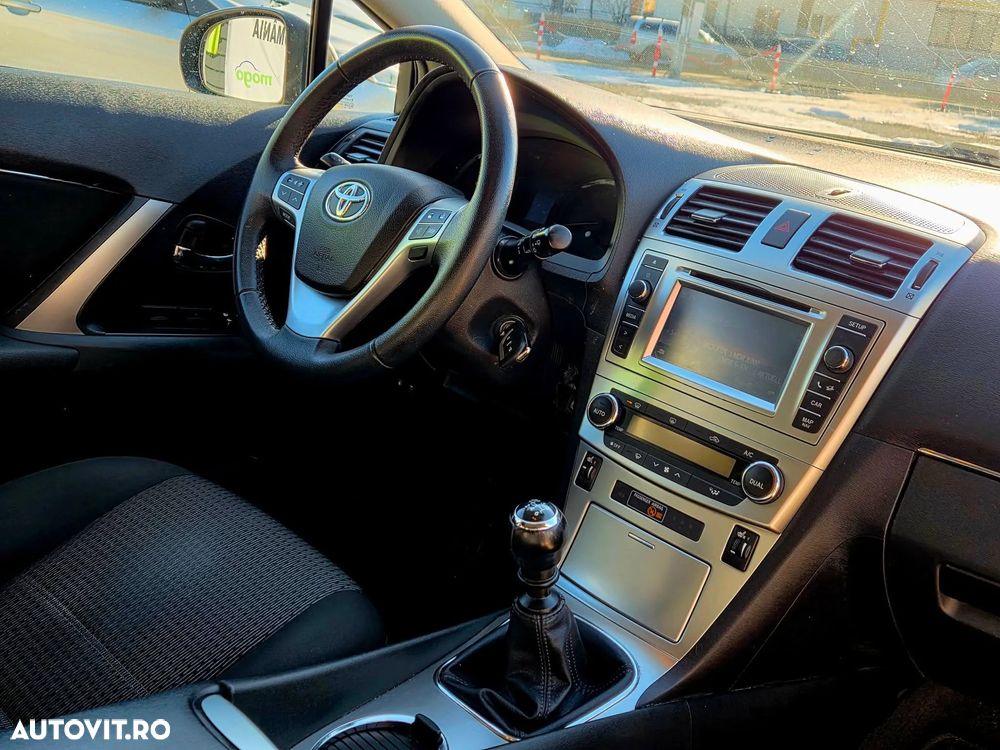 Toyota Avensis 2.0 D-4D Edition (2014) - 8
