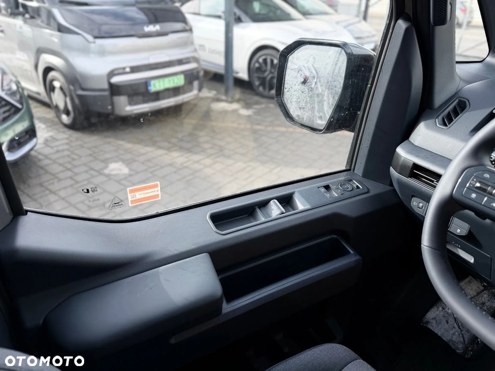 Kia PV5 - 17