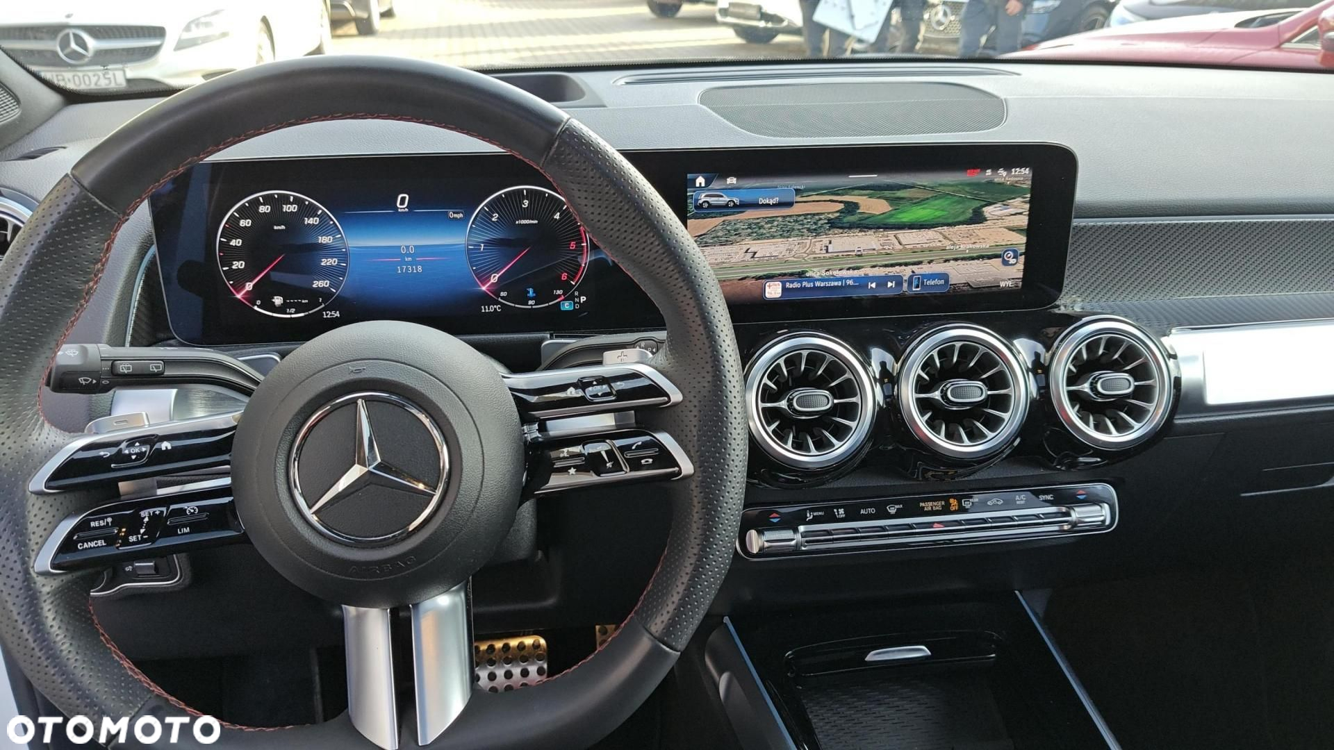 Mercedes-Benz GLB - 11