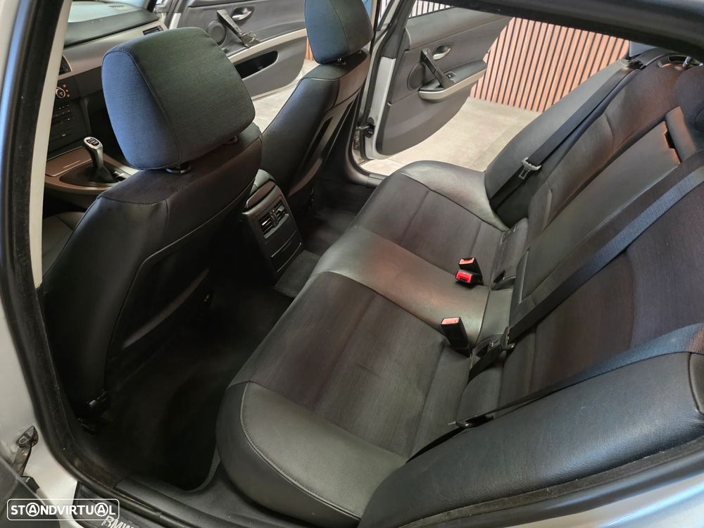 BMW 320 d Navigation - 19